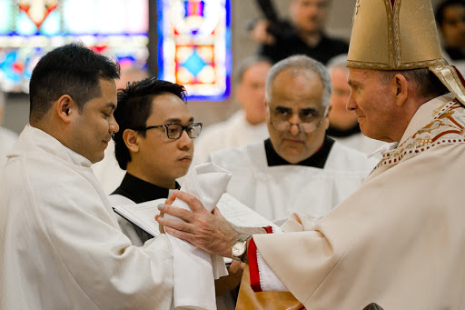 Number of Seminarians, Deacons Increasing, Study Finds