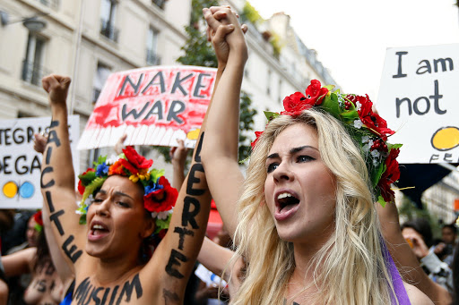 Femen : qui les téléguide et les finance ? &#8211; en