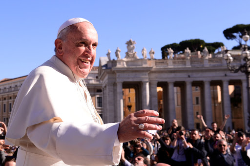 Pope meets young engaged couples &#8211; en