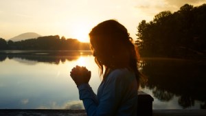 Woman In Prayer – en