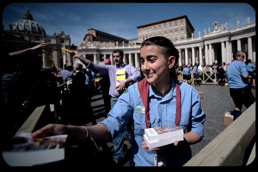 Pope Distributes Free Copies of Gospels Filippo Monteforte