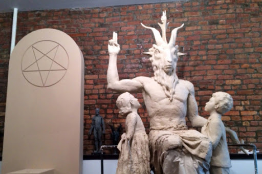 New Satanic Monument &#8211; en
