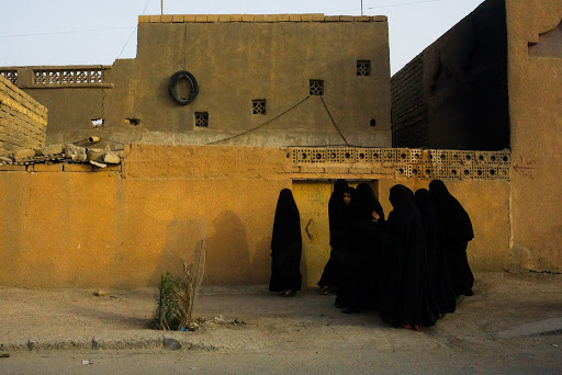 Muslim Women of Basra, Iraq &#8211; Chador &#8211; Hijab
