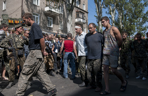 Pro-Russian rebels escort captured Ukrainian army prisoners