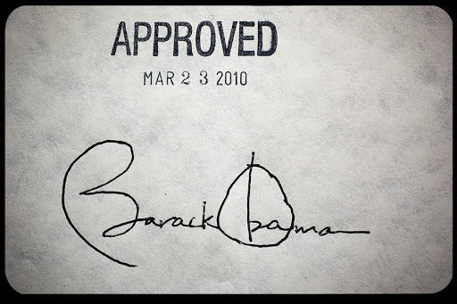 WEB-Obama_healthcare_signature-Chuck-Kennedy