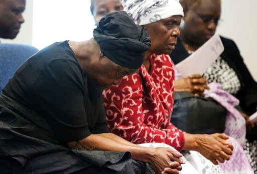 Mother of Thomas Eric Duncan grieves at his memorial service
