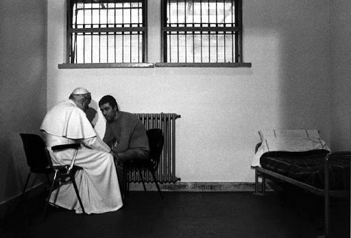 Pope John Paul visits Mehmet Ali Agca in jail