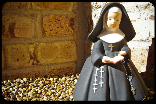 WEB-Nun-Garden-Statue-Mary-Anne-Enriquez-CC