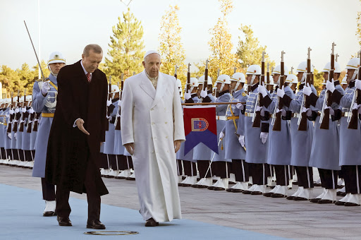 Turkish president Erdogan welcomes Pope Francis to Ankara