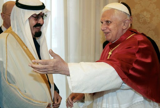 Pope Benedict XVI welcomes King Abdullah to the Vatican