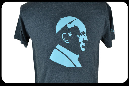 WEB-Pope-Francis-T-Shirt-FOCUS