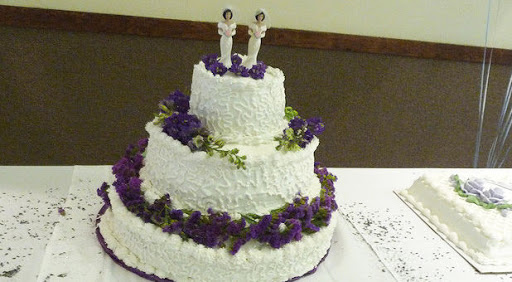 Cake for a lesbian couple.