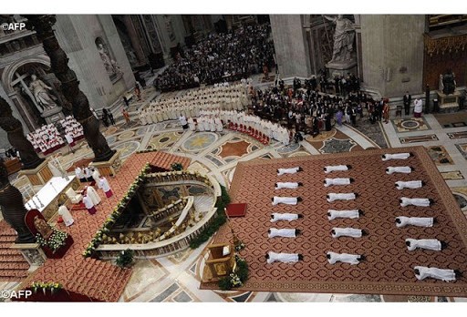 Pope Francis Ordains 19 Priests for Diocese of Rome