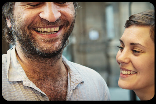 web-couple-man-woman-smile-alessandro-valli-cc