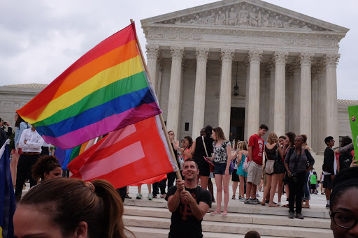 Crowds celebrate gay marriage in front of US Supreme Court
