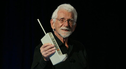 first cell phone &#8211; en