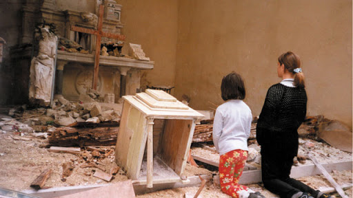 Iglesia bombardeada en Irak &#8211; en