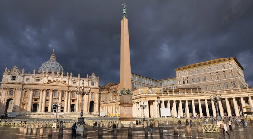 vatican dark clouds &#8211; en
