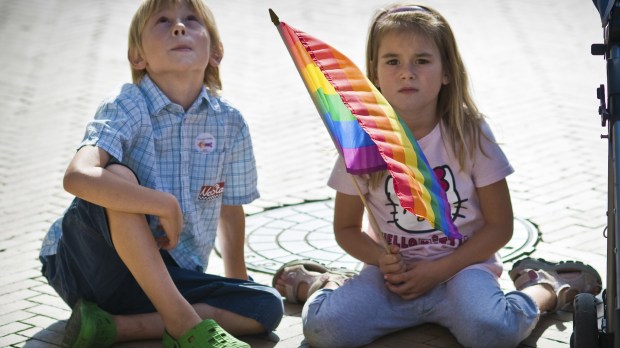 WEB-CHILDREN-RAINBOW-FLAG-Bjorn-Soderqvist-CC