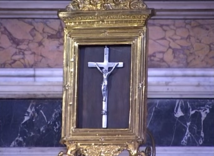 new martyr pectoral cross