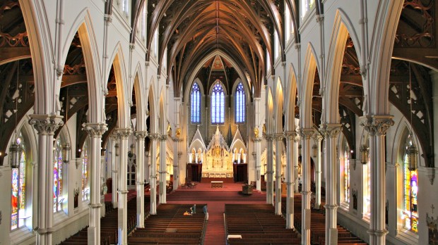 Cathedral_of_the_Holy_Cross,_Boston_1