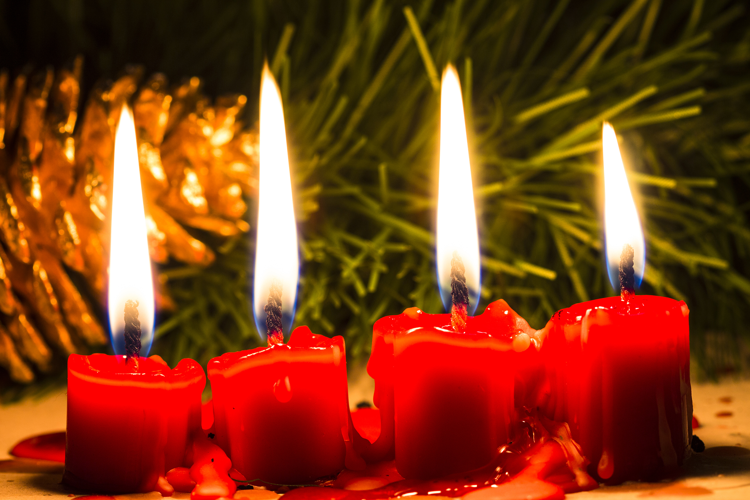WEB-ADVENT-4-CANDLES-FLAME-Shutterstock-Freedom-Studio