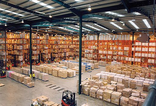 warehouse_with_pallet_rack_storage_system