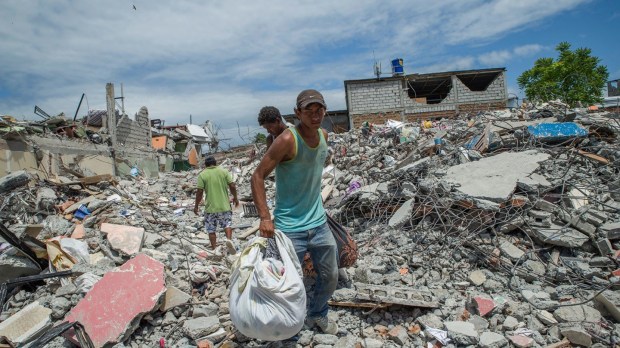 Earthquake&#8217;s aftermath in Ecuador