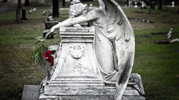 web-weeping-angel-cemetery-tomb-death-rose-squint-photography-shutterstock_286364576.jpg