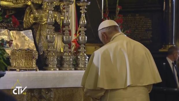 pope at jp relics