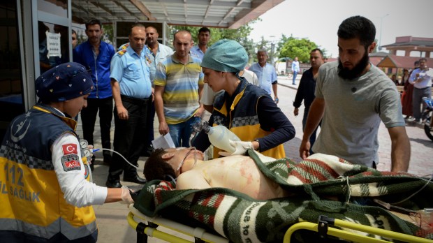 Wounded Syrians taken to Turkey&#8217;s Kilis for treatment