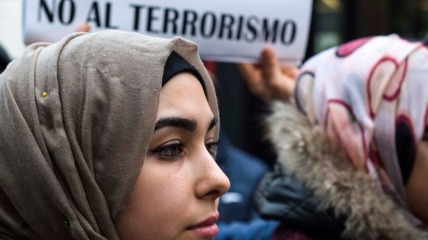 Muslims stage rally against terrorism in Milan