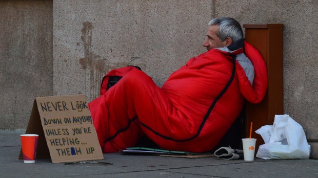 homeless-man-833017_960_720