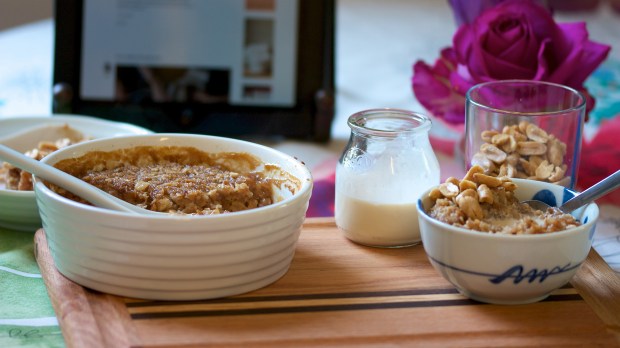 web-baked-oatmeal-fig-butter-nuts-pearlsa-cc