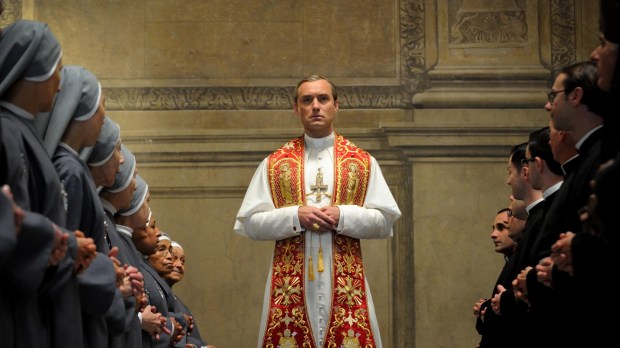 web-jude-law-the-young-pope-hbo