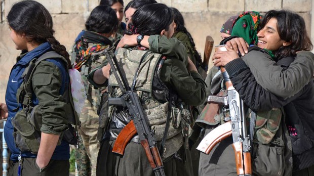 web-pashmerga-woman-fighters-mosul-kurdishstruggle-cc