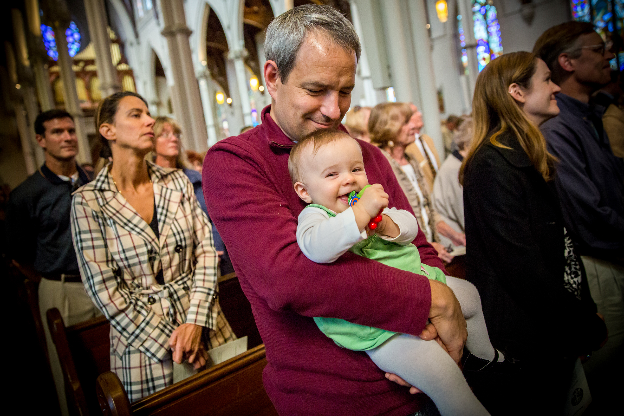 web-child-daughter-father-mass-smile-laugh-george-martell-for-the-archdiocese-of-boston
