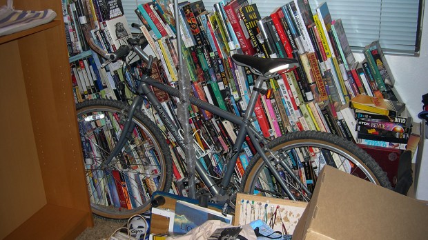web-books-bike-pile-reading-mess-bob-cc