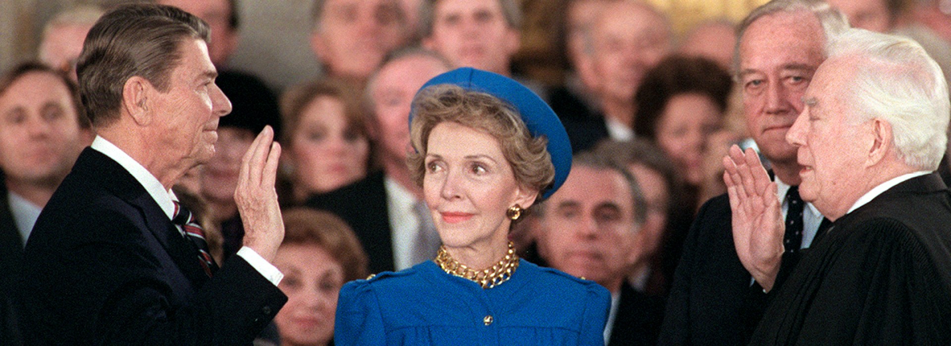 web-ronald-reagan-nancy-inauguration-000_arp2329091-consolidated-news-pictures-via-afp