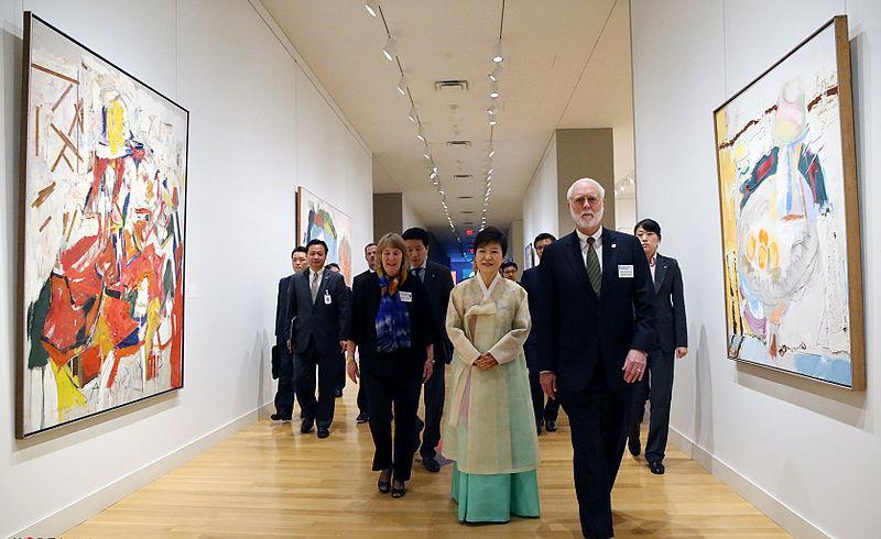 web-smithsonian-blind-tours-korea-net-cc