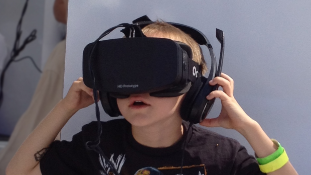 web-virtual-reality-child-use-skydeas-cc