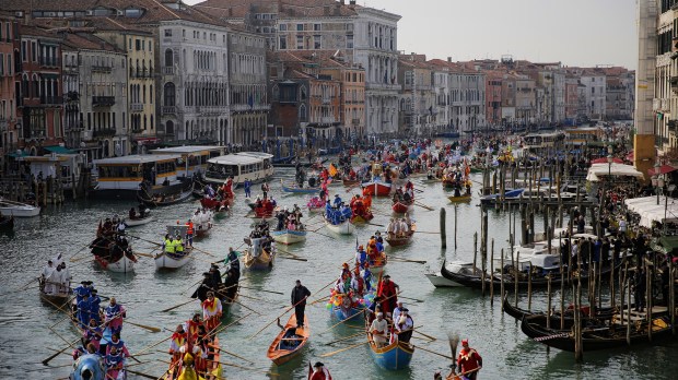 ITALY-CARNIVAL-VENICE-TOURISM-CULTURE-LIFESTYLE