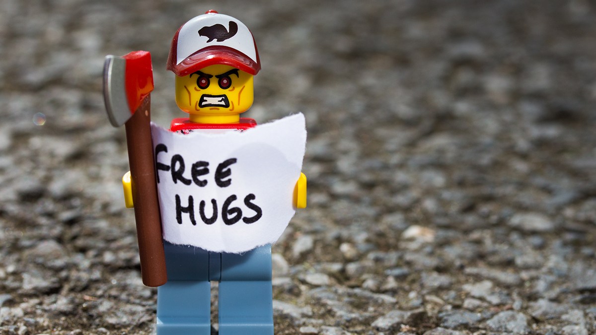 web-free-hugs-lego-man-ax-clement127-cc