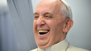 web-pope-francis-laughing-plane-press-mvd6548753_1-luca-zennaro-pool-afp