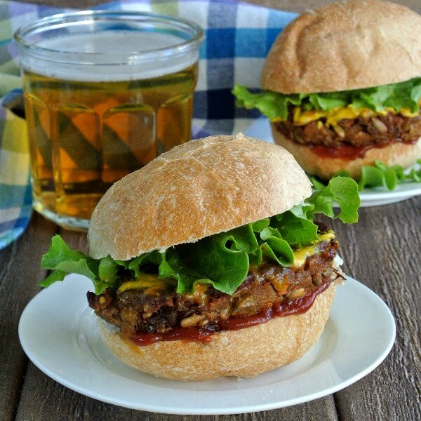 Spicy-Green-Lentil-Burgers-600