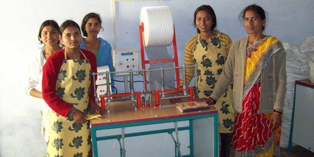 WEB3-INDIA-WOMEN-MENSTRUAL-PADS-MACHINE-001-Jayaashree-Industries