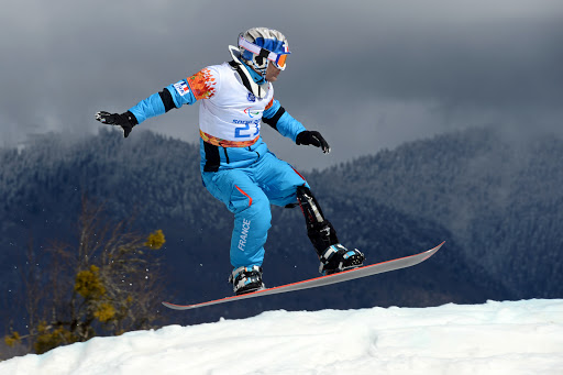 Sochi : France&#8217;s Patrice Barattero (PSL) competes in the Men&#8217;s Snowboard Standing