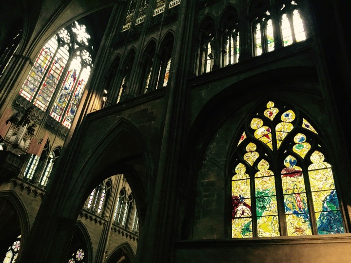 Cathédrale de Metz vitrail de Marc Chagall ©Sabine de Rozieres &#8211; 5