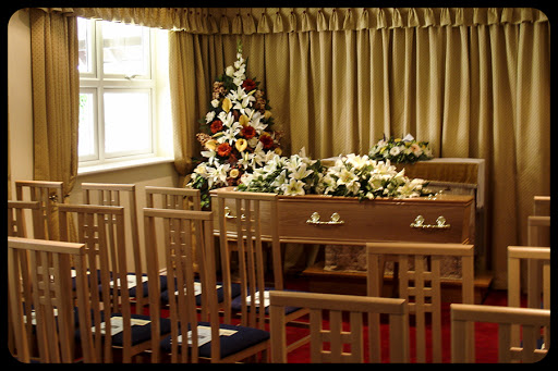 Funeral – Coffin 01 © Barney Leith – fr