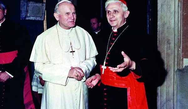 PAPA_RATZINGER_001_